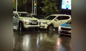 Алматыда жасөспірімді көлікпен қағып, қашып кеткен жүргізуші іздестірілуде