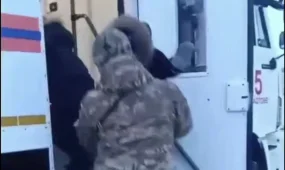 В Актобе развернули пункт обогрева после эвакуации жильцов при пожаре