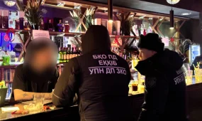 Оралда түнгі клубтарға жаппай тексеру жүргізіліп, бірқатар заңбұзушылықтар анықталды