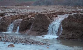 Шымкентте 2,7 млрд теңгеге салынған бөгеттің бір бөлігі бүлінді
