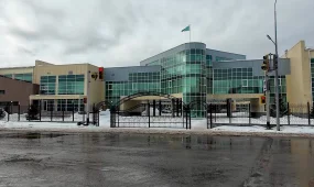 Состояние тяжелое: ученик НИШ выпал из окна общежития в Петропавловске