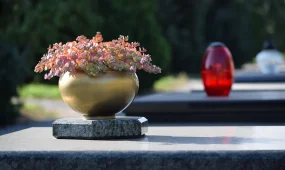 В Караганде разгорелся спор из-за одной могилы: две семьи требуют эксгумации