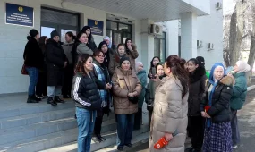 Атырауда ерекше бала тәрбиелеп отырған аналар шағымданды