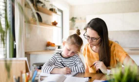 650 мыңнан астам ата-ана педагогикалық қолдау орталықтарында оқудан өтті