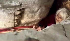 Турецкая бабушка с переломами провела сутки в горах