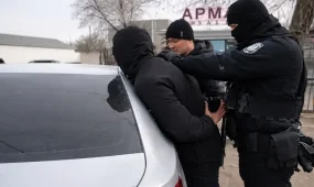 Расхитителей промышленных труб поймали в Жанаозене