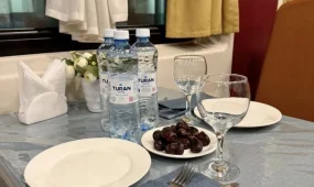 В поездах изменили режим работы вагонов-ресторанов в Рамазан