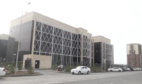 Түркістан облысында 15 жастағы қызды зорлады деп айыпталған зейнеткерге сот үкімі шықты