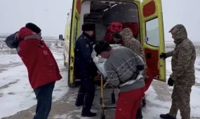 Вертолёт МЧС экстренно доставил пациента из Каражала в Жезказган