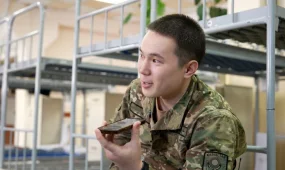 «Анашым, мен сізді жақсы көремін»: Сарбаздар аналарына жүрекжарды сөзін жеткізді