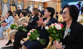 "Шабыттың қайнар бұлағы, шығармашылық музасы, әдемілік эталоны", - Президент