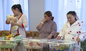 Павлодарда 11-ші баласын дүниеге әкелген анаға құрмет көрсетілді