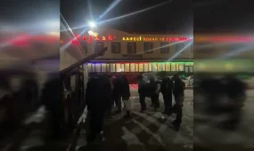 79 человек застряли на трассе в Актюбинской области из-за непогоды