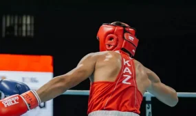 Казахстанский боксер нокаутировал соперника за минуту на World Boxing Futures Cup