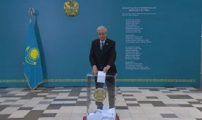 Президент Касым-Жомарт Токаев проголосовал на республиканском референдуме