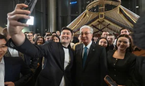 Президент жастармен кездесті