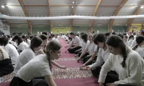 1500 оқушы бір мезетте «Бес асық» ойнады