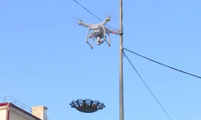 В Центральном парке Караганды дроны угощали горожан баурсаками