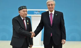 Президент ел дамуына үлес қосқан азаматтарға мемлекеттік наградалар табыстады