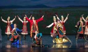 Казахстанские артисты представили гала-концерт в Бухаресте в честь Наурыза