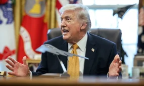 Трамп келіссөздер аясында Иранға соққы беруді уақытша тоқтатты