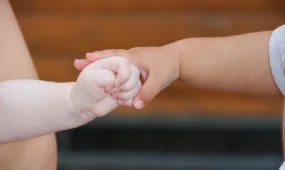 Бэби-бум в Казахстане: за два месяца родились более 200 пар близнецов