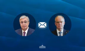 Токаев поздравил Тасуласа с Днем независимости Греции