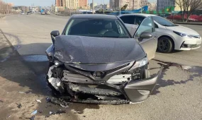 Машина «Скорой помощи» с беременной пациенткой перевернулась в Актобе