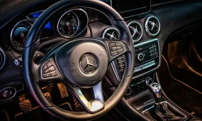 Продал чужой Mercedes ради лечения дедушки: автомеханику грозит до 10 лет тюрьмы