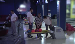 В Астане прошёл инклюзивный турнир по боулингу для людей с инвалидностью