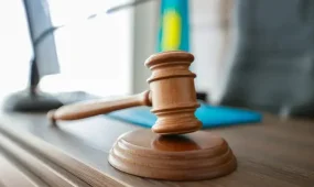 Ақтауда жүкті әйелдерді жалған жұмысқа орналастыру арқылы алаяқтық жасаған бухгалтер сотталды