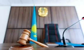 Полиция қызметкеріне шабуыл жасағаны үшін үкім қатаңдатылды