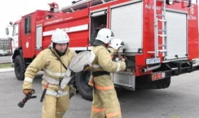 Көпқабатты үй өртенді: 12 адам құтқарылды