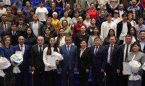 Студенты Казахстана объединились за водосбережение: прошёл экочас «Экономь воду – сохраняй будущее!»