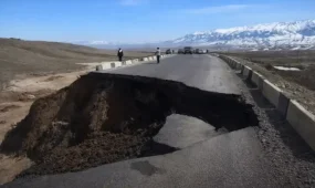 Алматы облысында жолдың бір бөлігі опырылып түсті