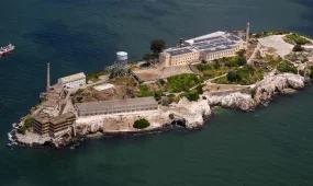 Трамп хочет вернуть «Алькатрас»: на реконструкцию запрошено $152 млн