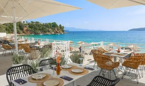 Туристам в Греции выплатят по 600 евро