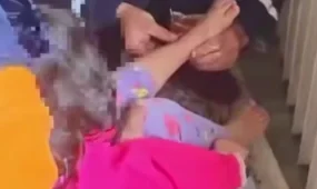 Баланың аяғы қысылып қалды