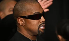 Канье Уэсту отказали во въезде в Британию