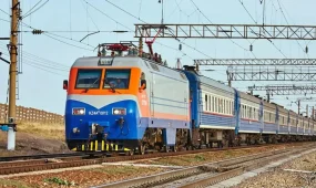 Полициядан қашқан жасөспірім пойыздан құлап, жарақат алды