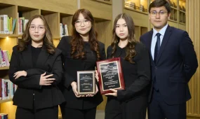 Студенты MNU вошли в топ-12 мира на престижном конкурсе по международному праву