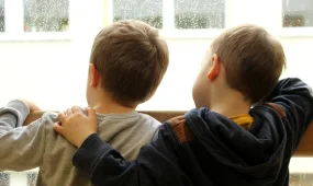 Елімізде балаларды терезеден құлаудан қорғауға бағытталған «Терезе - SAFE» республикалық науқаны басталды