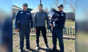 В ВКО полицейские спасли и вернули домой двухлетнего ребёнка (ВИДЕО)