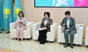 100 женщин из Костанайской области получили сертификаты проекта по развитию политического лидерства «Таңшолпан»