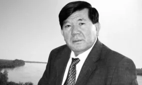 Қасым-Жомарт Тоқаев Мұхтар Шахановтың қайтыс болуына байланысты көңіл айтты