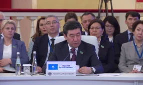 Ерлан Қошанов ҰҚШҰ алаңында Қазақстанның жаңа Конституциясын таныстырды