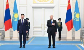 Қасым-Жомарт Тоқаев Ақордада Моңғолия Президентін қарсы алды