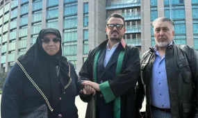 Суд по делу о смертельном отравлении семьи в отеле начался в Турции