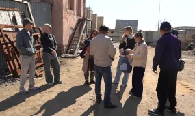 "Нас кормят обещаниями" - десятки семей в Караганде пятый год живут в ожидании собственных квартир