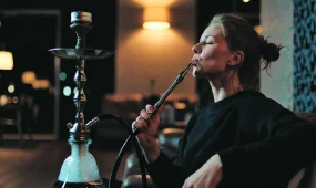 В Казахстане обсуждают возможное смягчение запрета на кальяны - решение пока не принято